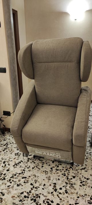 Poltrona relax modello Valery. Nuova