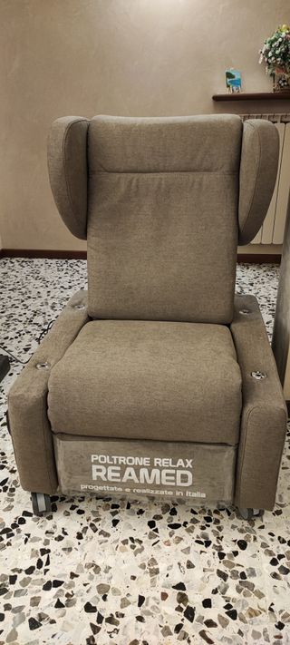 Poltrona relax modello Valery. Nuova