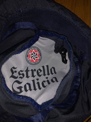 Gorra de agua Estrella Galicia Negra