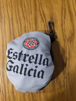Gorra de agua Estrella Galicia Negra