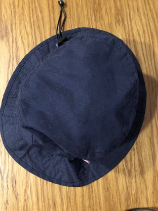 Gorra de agua Estrella Galicia Negra