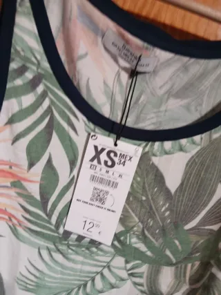 Camiseta Tirantes Bershka Estampado Tropical Talla