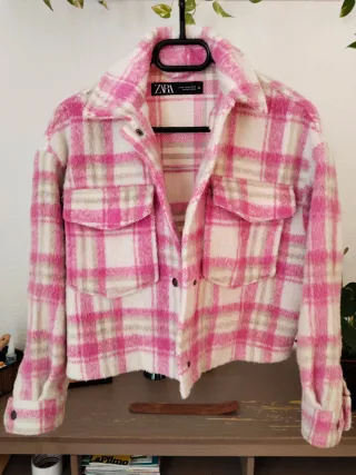 Chaqueta Zara cuadros rosa y beige