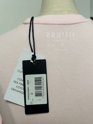 Body mujer Guess m/larga. T. M. Nuevo.