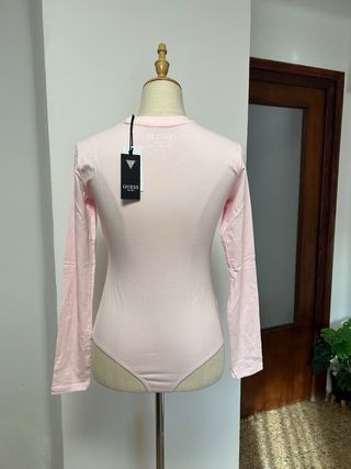 Body mujer Guess m/larga. T. M. Nuevo.