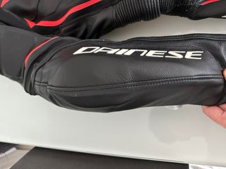 Mono Dainese 2 piezas cuero Talla 52
