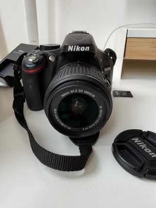 Nikon D5200 18-55mm Kit completo con caja + bolsa