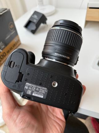 Nikon D5200 18-55mm Kit completo con caja + bolsa