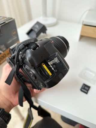 Nikon D5200 18-55mm Kit completo con caja + bolsa