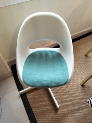 Silla infantil giratoria blanca