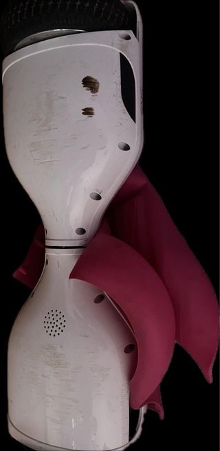 Hoverboard blanco con funda rosa