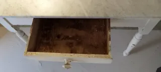 Mesa de cocina antigua de madera