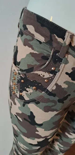 Pantaloni felpa Wit Authentic Girl camouflage L