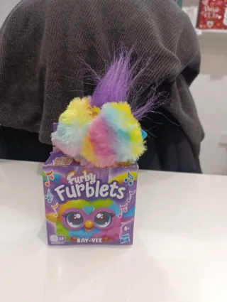 Furby Furblets Ray-Vee Juguete Arcoíris