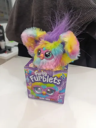 Furby Furblets Ray-Vee Juguete Arcoíris