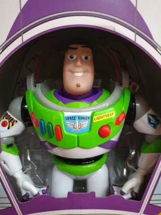 Buzz Lightyear Figura de Acción Parlante nuevo