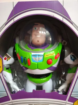 Buzz Lightyear Figura de Acción Parlante nuevo