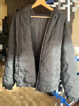 Cazadora Negra con Diseño