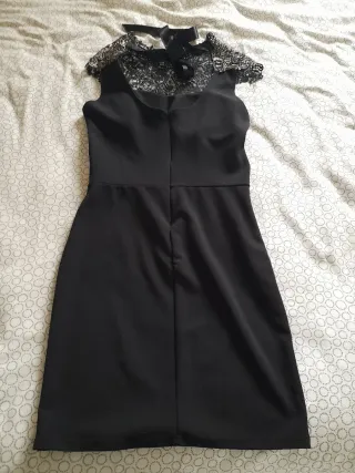 Vestido de fiesta negro y dorado