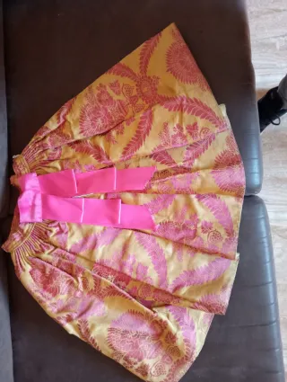 Falda Fallera Niña con Delantal Bordado