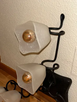 Lámpara de forja con 6 tulipas de cristal