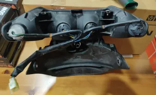 Guardabarros y luz trasera TMAX