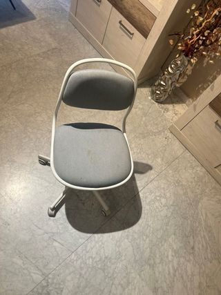 Silla Ikea regulable altura beige verdoso