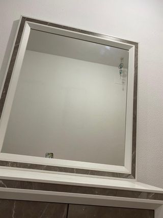 Mueble recibidor con espejo y almacenaje