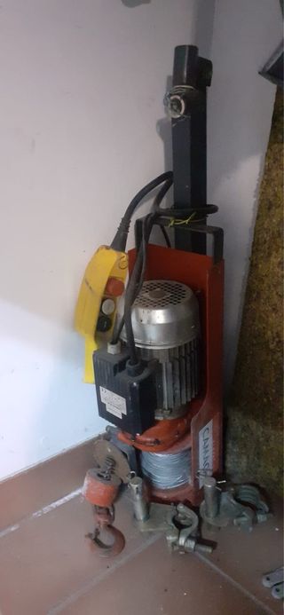 Elevador Montacargas Eléctrico