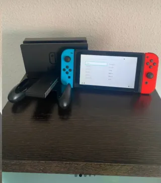 Nintendo Switch + Mario Kart 8 Deluxe