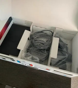 Nintendo Switch + Mario Kart 8 Deluxe