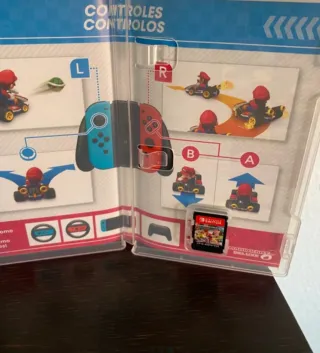 Nintendo Switch + Mario Kart 8 Deluxe