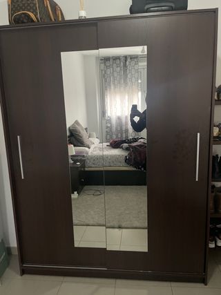 Armario puertas correderas con espejo