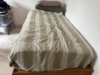 Cama de Madera Maciza, Colchón y Cama supletoria