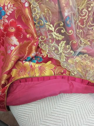 Traje de Fallera con Manteletas