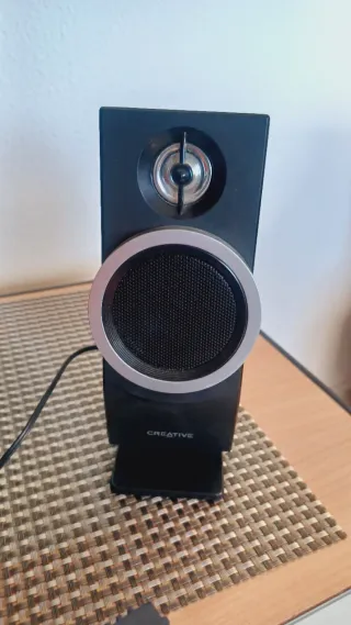 Altavoces Creative 2.1 con Subwoofer