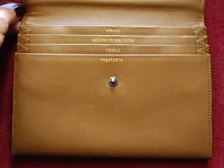 Cartera vintage para documentos.