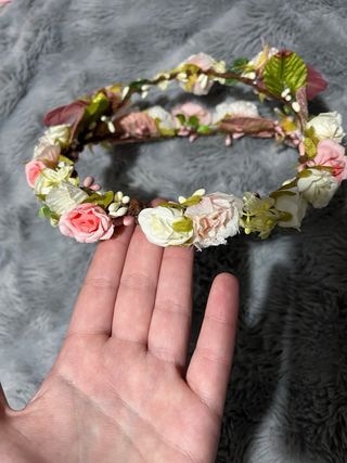 Corona de comunión flores rosas y blancas