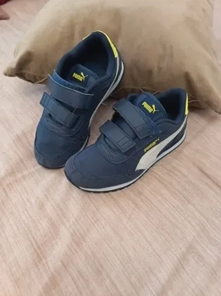 Tenis Puma niño azul marino talla 34