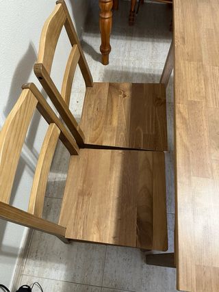 Mesa y 4 Sillas de Comedor Madera