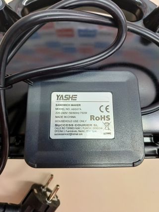 Sandwichera YASHE 750W Grill Antiadherente