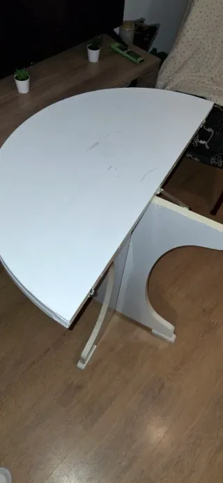 Mesa redonda plegable blanca