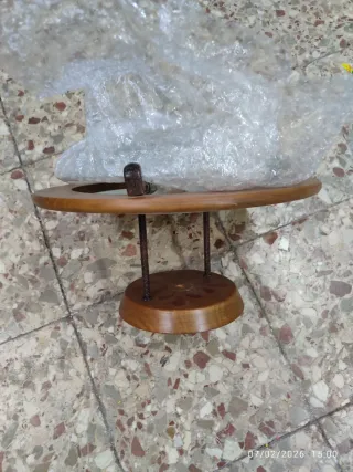 Lámpara de madera y metal