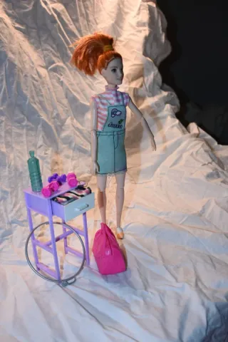 Barbie con accesorios de gimnasio