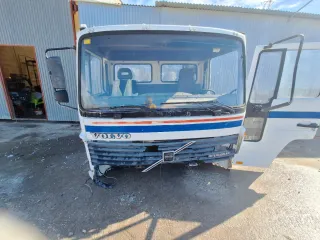 Cabina Volvo FL6