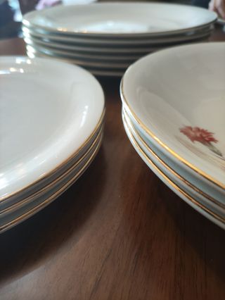 Piatto Pagnossin in porcellana con bordo oro