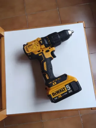 TALADRO DEWALT PERCUTOR