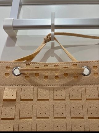 Joyero colgante beige