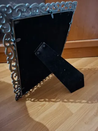 Marco de fotos decorado.