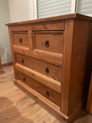 Cómoda, mesitas y espejo madera rústico